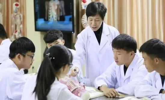 中医学专业就业前景2024年最新排名