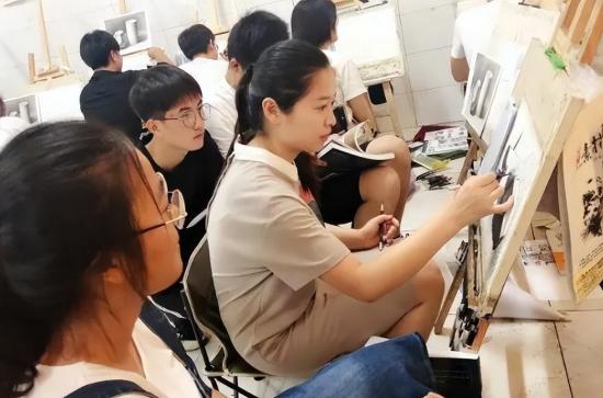 2024年美术专业就业发展形势到底怎么样