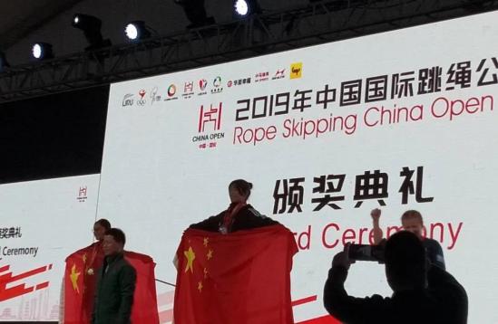 淄博机电工程学校隆重举行“2021年度中等职业学校国家奖学金”暨省市优秀学生、班级颁奖仪式