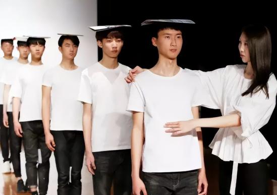 关于2024年不再招艺术特长生有关部门回应：新的特长生或将崛起