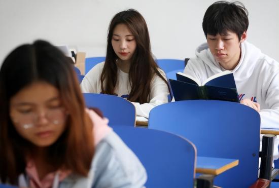 多名985名校生被退学，多年努力全都付之东流，要怪也只能怪自己