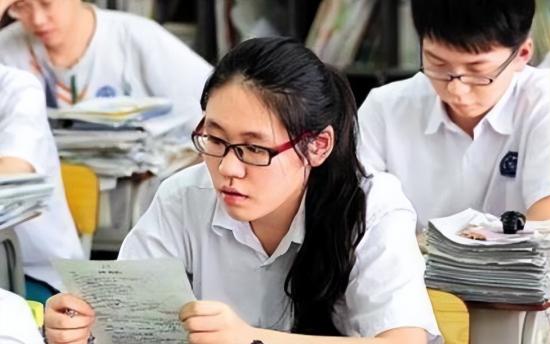 多名985名校生被退学，多年努力全都付之东流，要怪也只能怪自己