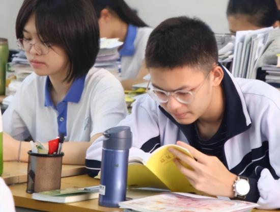 关于2024年不再招艺术特长生有关部门回应：新的特长生或将崛起